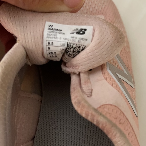 New Balance Toddler Size 9.5 Sneakers - Picture 4 of 5